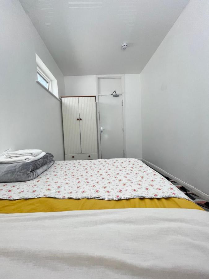 אילפורד Cozy Private Rooms In Homestay מראה חיצוני תמונה